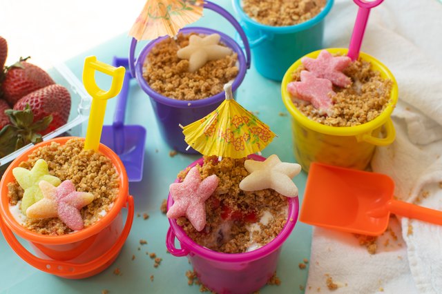 A Twist on Dirt Cups: Strawberry Cheesecake Beach Bucket Treats