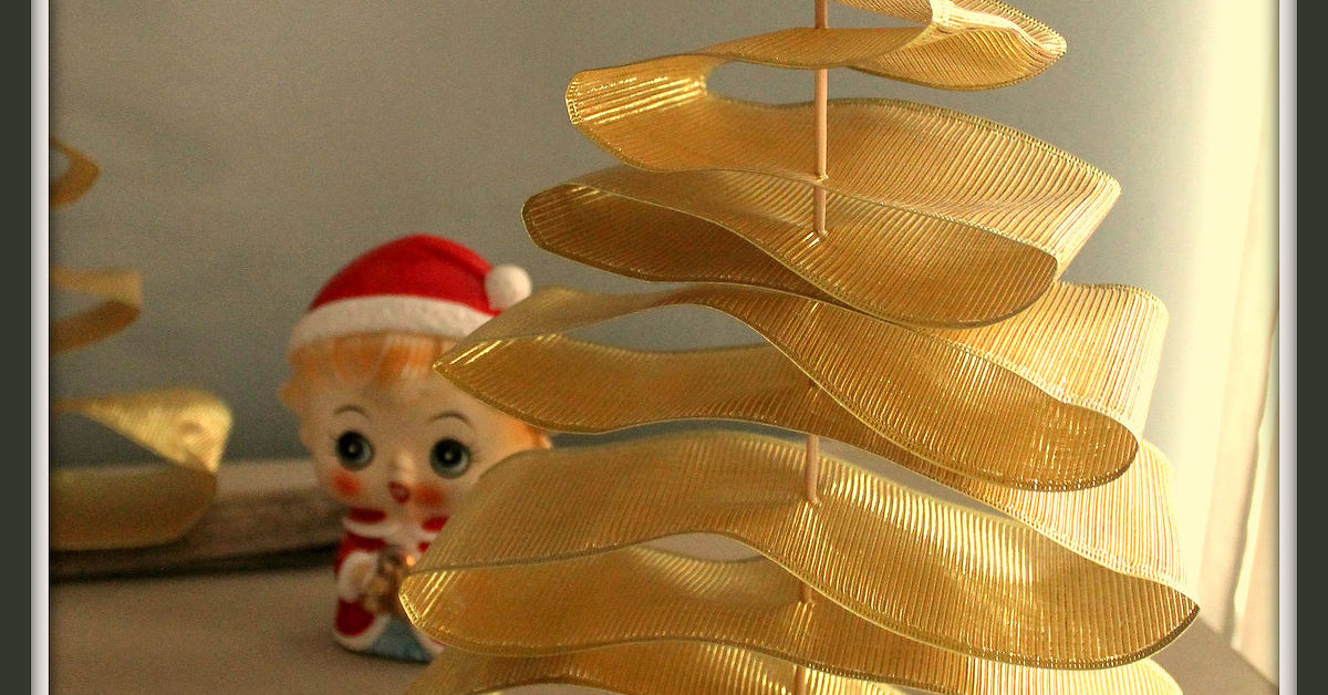 How to Make a Ribbon Christmas Tree Craft