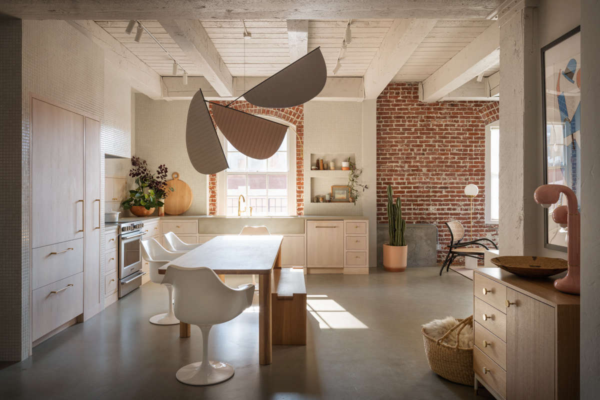 Kitchen of the Week: A Pearl-Like Cook Space in Portland, OR