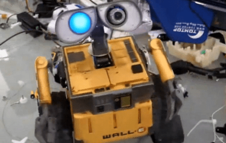 Modded Wall-E Becomes A Real Robot