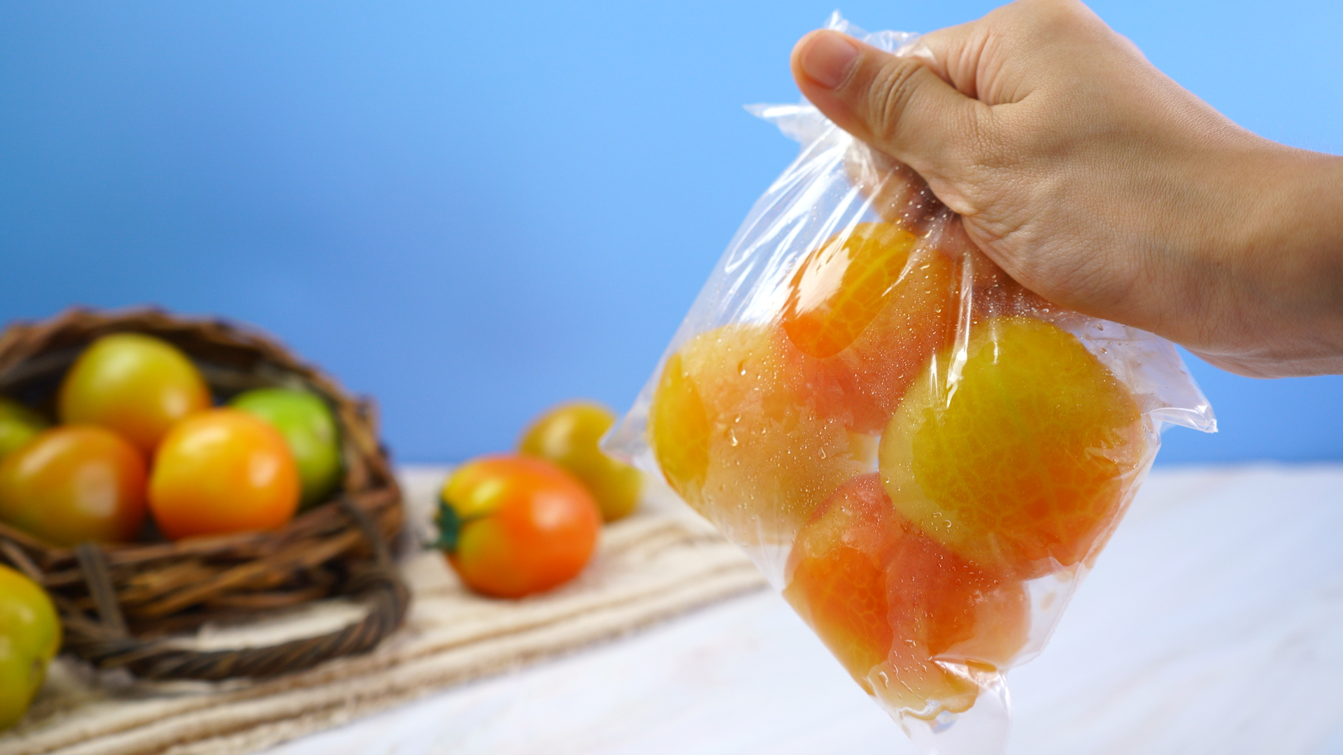 How to Blanch Tomatoes: 11 Steps