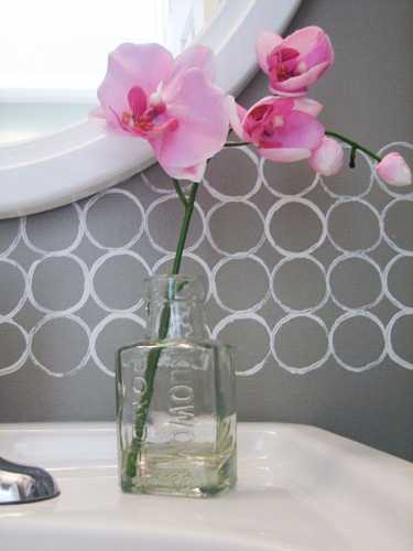 Free DIY Modern Painted Border Idea