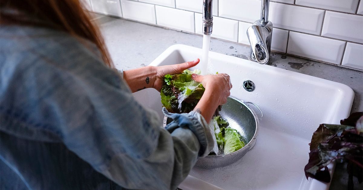 22 Hydrogen Peroxide Uses You Can Try Today