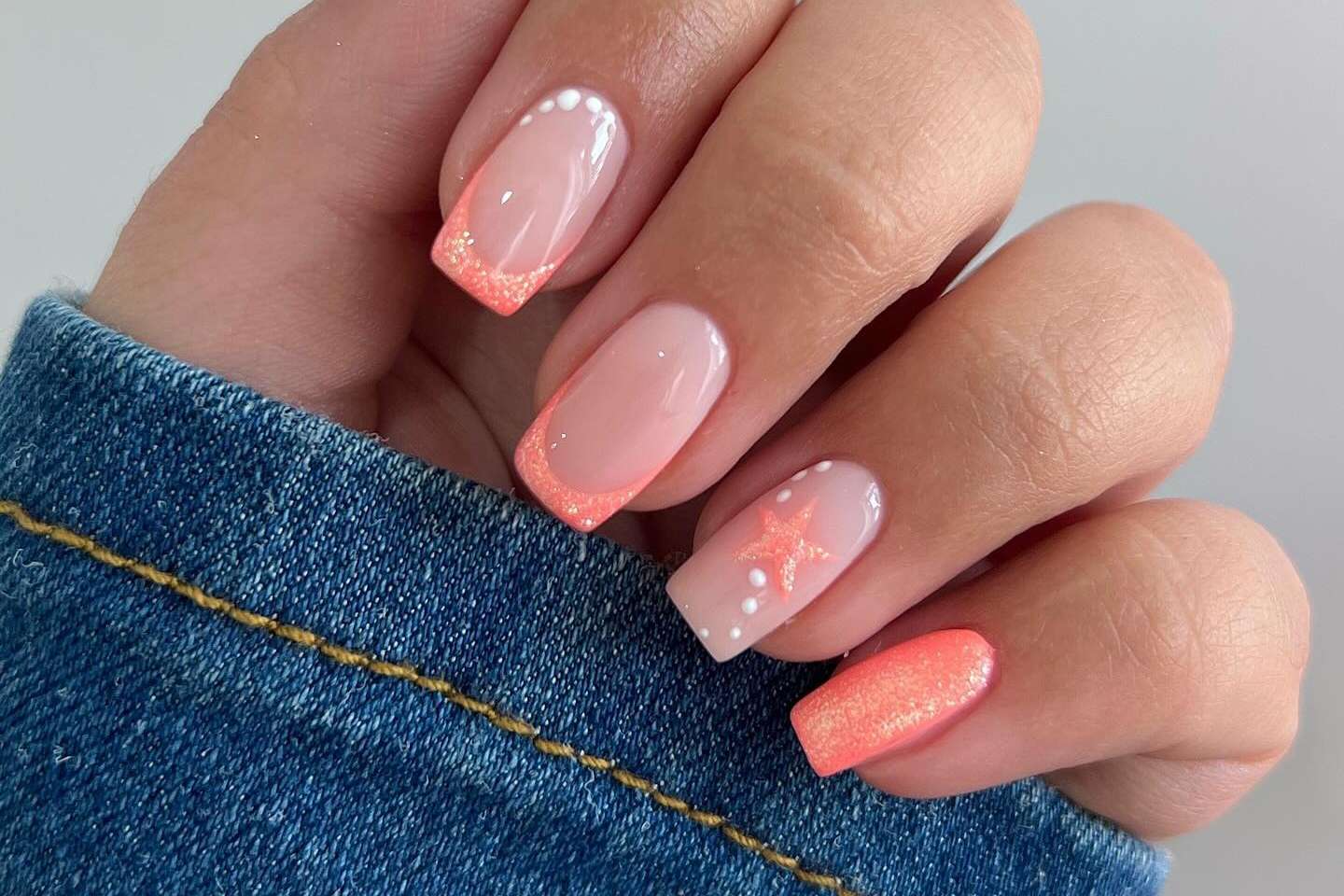 12 Cute Coral Nail Designs That Will Put You in a Good Mood