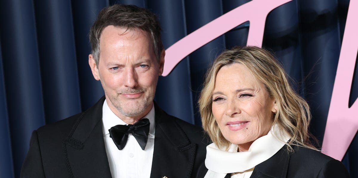 Samantha ties the knot! Sex & the City’s Kim Cattrall gets married in SJP-inspired headpiece at micro-wedding