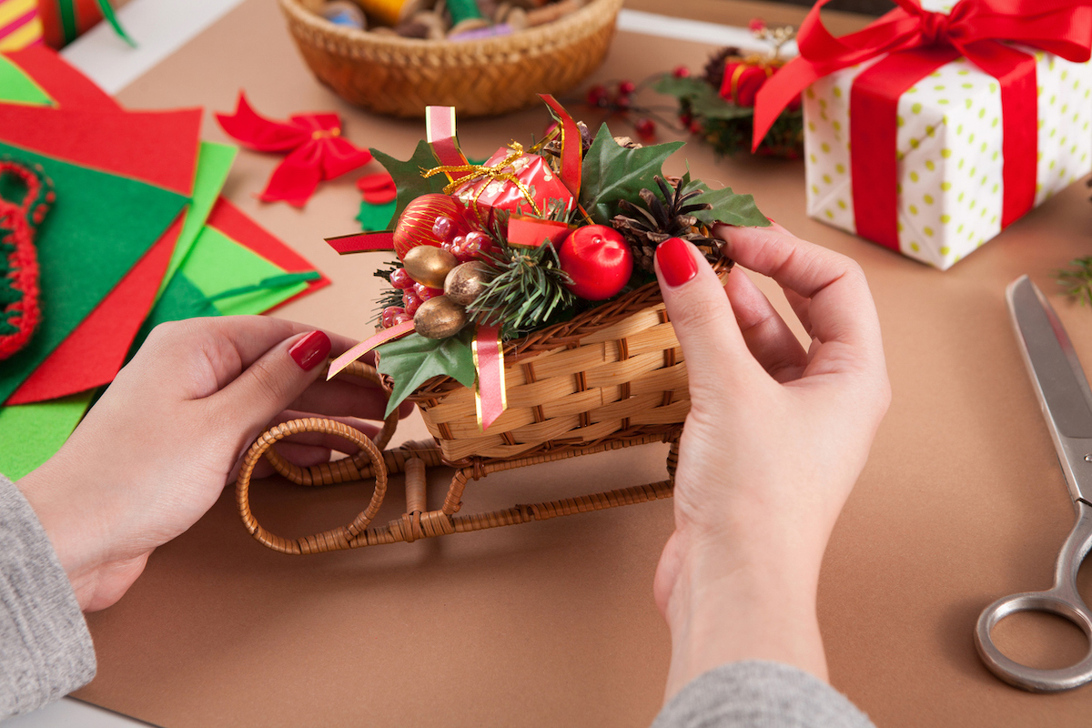 11 Ways to Spruce Up Thrift Store Holiday Decor – Bob Vila