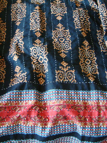 Kilim Noir – Exotic Designer Black Gold Quilted King Bedspread