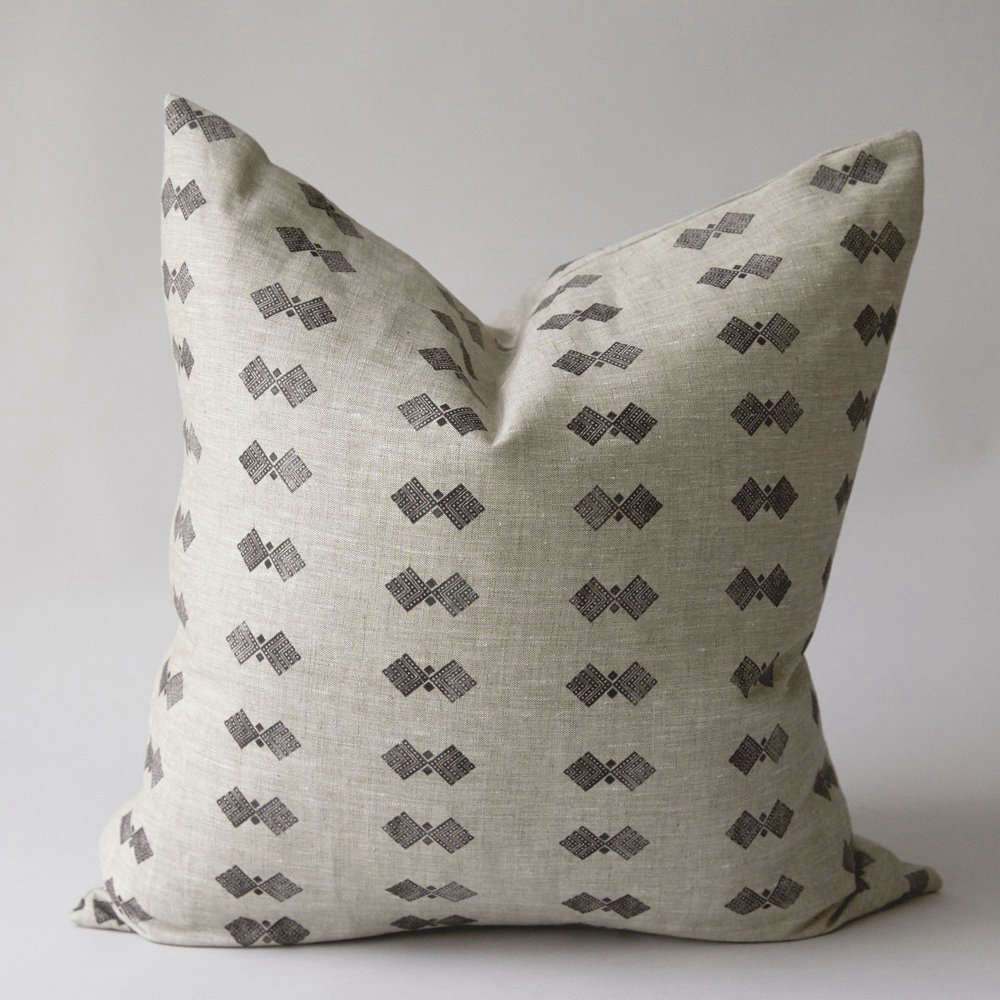 Prism Cushion – 22 x 22