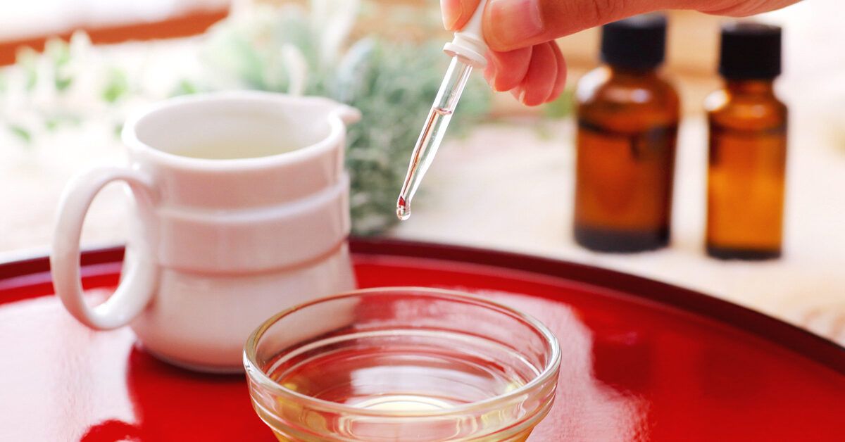 Essential Oils for Warts: Tea Tree Oil, Plantar Warts, and More